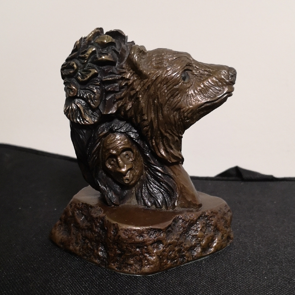 Incredible Bronze Sculpture by Well-known Listed Artist Thomas B Maracle 20/1000
